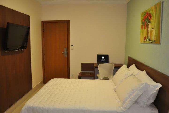 Luziânia Hotel Saron מראה חיצוני תמונה